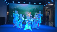舞蹈《雨中花》梅姿依依玲姐广场舞参加公益培训学习展演视频