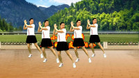 小慧广场舞《年轻的朋友来相会》欢快活泼的零基础28步，附教学