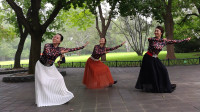 紫竹院魅力朵朵广场舞《北京的金山上》老歌好听，舞蹈更好看
