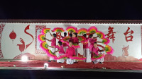70年代经典老歌广场舞《东方红》最新扇子舞队形演示 好听又好看