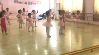 幼儿俏皮可爱的幼儿舞《波斯猫》律动舞蹈教学 一起来学吧！