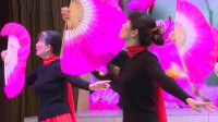 扇子广场舞《红梅赞》音乐动感，舞姿柔美，简单又好学！