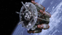 科幻片：六枚核弹飘在太空中，宇航员拖着飞向月球