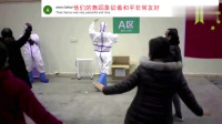外国网友看中国医生在武汉的 广场舞 视频后，向白衣天使致敬