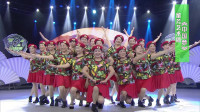 广场舞《中国梦》，姐姐们身穿迷彩衣红裙，舞步简单，舞出真情！