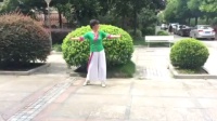（11）广场舞《梨花颂》演出之前，小区练习。徐老师💐🌴🌹