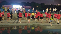 衡阳平湖健身广场舞：走步舞-《你莫走》，堂客们跳得真嗨！