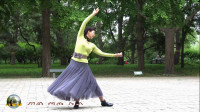 紫竹院广场舞，时隔三年王鹤老师再跳《问花》，跳得更美了！