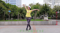 策巴子广场舞：《火红的萨日朗》，草原情歌好听，舞蹈越跳越美！