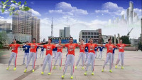 临猗露露健身操队表演优柔广场舞原创《相爱岁月》这个团队跳的实在太棒了，你看了吗