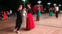 百荣广场和雪孩姐开心共舞