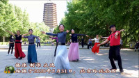 紫竹院广场舞《翻身农奴把歌唱》，小红和姜老师领舞