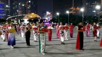 广州市天河区天河体育中心广场上的广场舞，，，2020年8月29日。