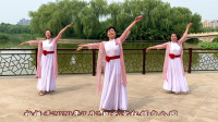 紫竹院广场舞《做你的雪莲》，三个美女跳得令人心醉神迷！