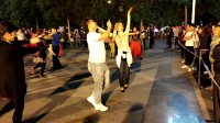 麦尔丹老师和瑶瑶美女双人新疆舞
2018-05-21 石河子世纪广场  新和拍摄制作