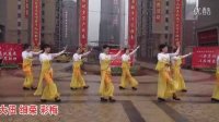 广场舞站在草原望北京