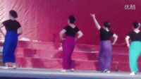 巴州军旅风帆广场傣族舞蹈视频