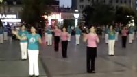 哈密广场健身舞——王桂玲教练和其学员（女友嫁人了，新郎不是我）