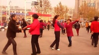 顾立霞团长正在南京浦口永辉广场，公益推广教学南京小拉舞的实况2014冬天