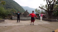 70岁老大妈，学跳广场舞 天上的西藏