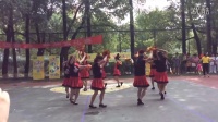 松园村姐妹广场舞《跳到北京》
