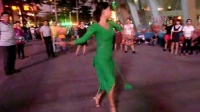 2015年10月19日深圳金光华广场晚上拉丁舞周老师的桑巴独舞加王老师的奔放的桑巴添彩，效果绝佳的艺术