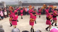 富阳市富春街道拔山舞队在庙会演出
