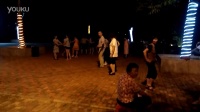 长泰一热心人土在丰山开发区（镇政府对面公园）免费给广场舞爱好者教交谊舞！