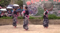 2016六月六贵州省镇宁县本在乡通洞村布依族广场舞，我的村民请来美女跳舞，