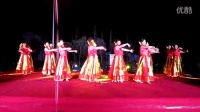 小仲广场舞，共圆中国梦。