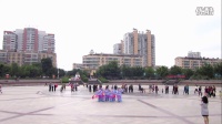 信丰梅姐广场舞一《珊瑚颂》演出：梅姐、琴逸，如果、春韵等。