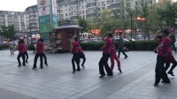 哈尔滨凯德广场埃德蒙顿店王老师带领水兵舞团体