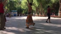 [云彩红了]与[东]库尔勒广场舞蹈。2017.8.月，保留视频