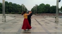 悠悠广场双人舞快三，来自张郭公园拍摄