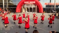 VID_20171013_华夏保险广场舞大赛，永葆青春队，前四名。我和草原一起来唱歌。