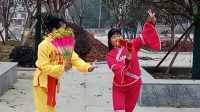 地花鼓《送财》，表演：宁乡夏铎铺香山村广场舞队。拍摄：飞跃