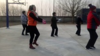 广场舞《DJ最幸福的人》，北京市大兴区安定镇东西白塔村广场舞队随拍。那些属于我们的美好时光。