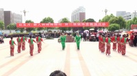 龙感湖文化广场舞队表演《小河淌水》
