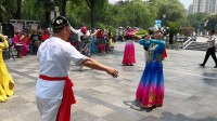 （舞心）阿凡提大联欢新疆老战士郁郁美女双人舞