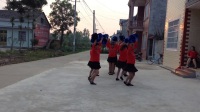 荆州全美姐妹舞队，游仙广场舞《小花?》变队形。