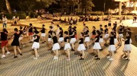 《一晃就老了》摆腰广场舞，叶子舞蹈队2018-7-16