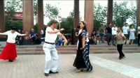 077 新疆广场舞欣赏《于老师与燕儿》 原创：惠惠