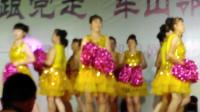 手花舞《中国大舞台》表演者：新港广场舞队