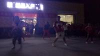 冯村辣妈舞蹈队，在武清小王村演出广场舞，我要瘦成一道闪电。