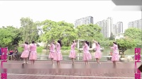 广场舞《粉红色的回忆》整齐的舞步，让我们看的人都愉悦起来了