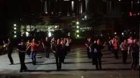 晚上放下手机去跳跳广场舞是一件非常幸福的事情~