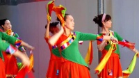 【拍客】仙游县度尾广场舞舞蹈队表演筷子舞《一曲相送》