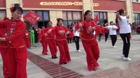 宽甸县社区老年人协会志愿者毛甸子分会场大型广场舞我和我的祖国