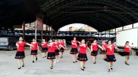 广场舞《老妹你真美》荆州市钟鼓楼广场舞队。