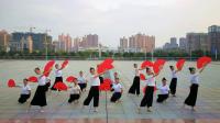 广场舞《我和我的祖国》表演：上高县第四中学舞蹈队